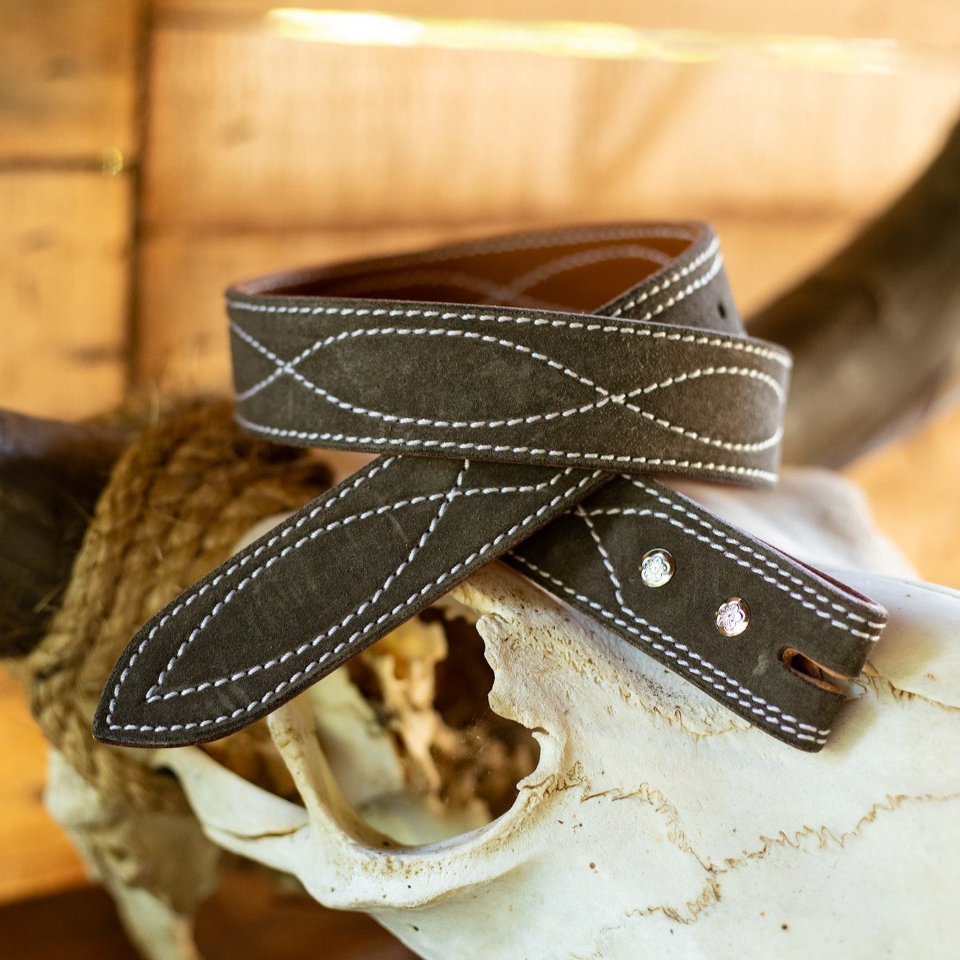 BRIARWOOD - RIVER STITCH