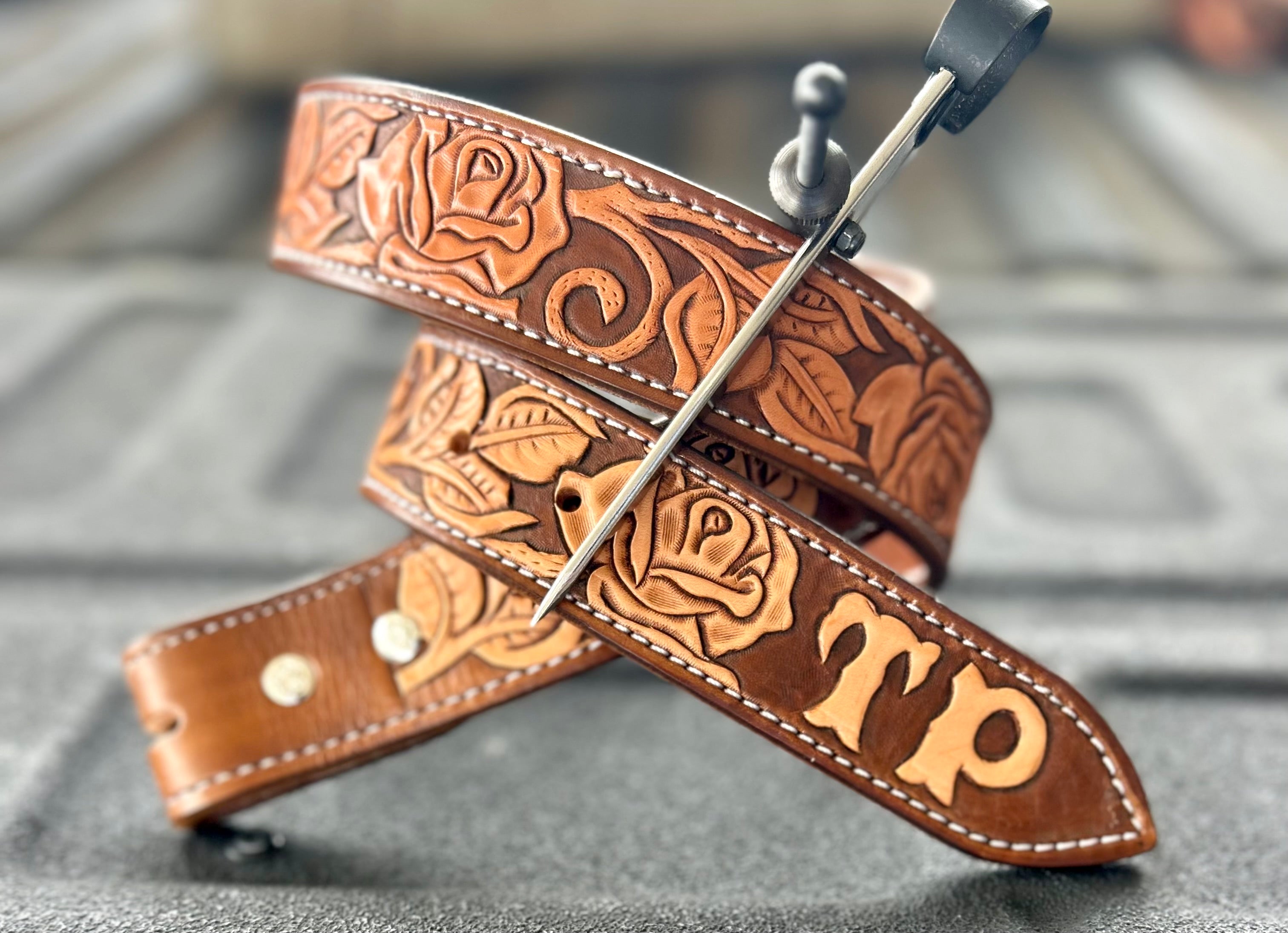 Roberts Western Wear Hand Finished Tooled Leather Belt Western Belt For Men Cowboy Full Grain Leather Hand Tooled  main image 4