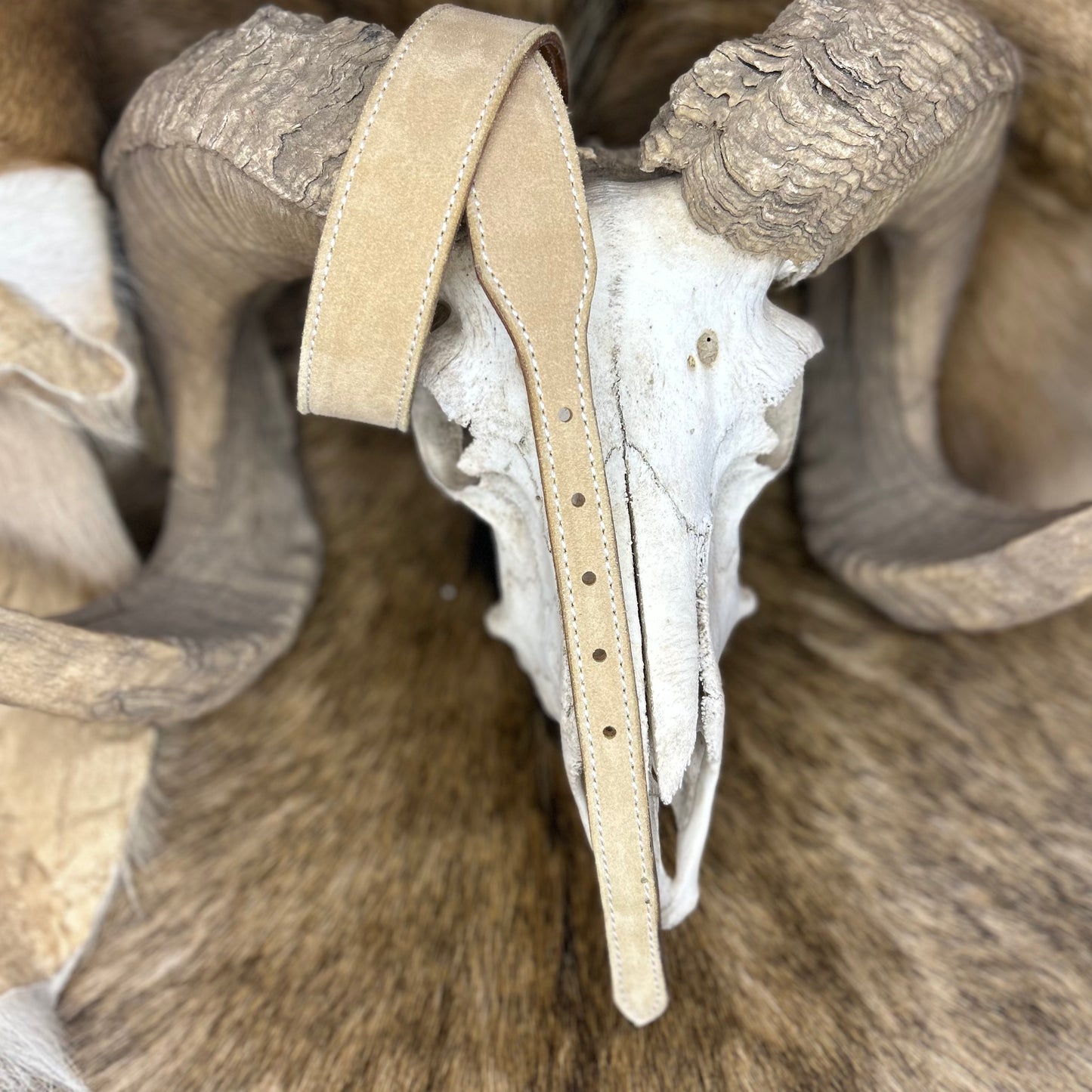 BUCKSKIN TAPERED (3/4 OR 1") SINGLE STITCH