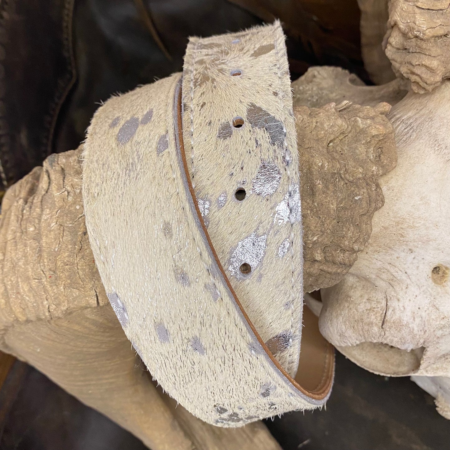 SILVER ACID WASH ON WHITE COWHIDE BELT only